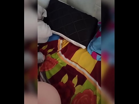 ❤️ Mijn kamergenote blijft alleen thuis omdat haar man op vakantie gaat en ik maak van de gelegenheid gebruik om haar te neuken en haar kontje te vullen met melk Fuck video at us