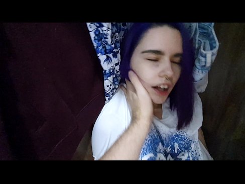 ❤️ Vond mijn zus in de kast en hielp haar klaarkomen Fuck video at us